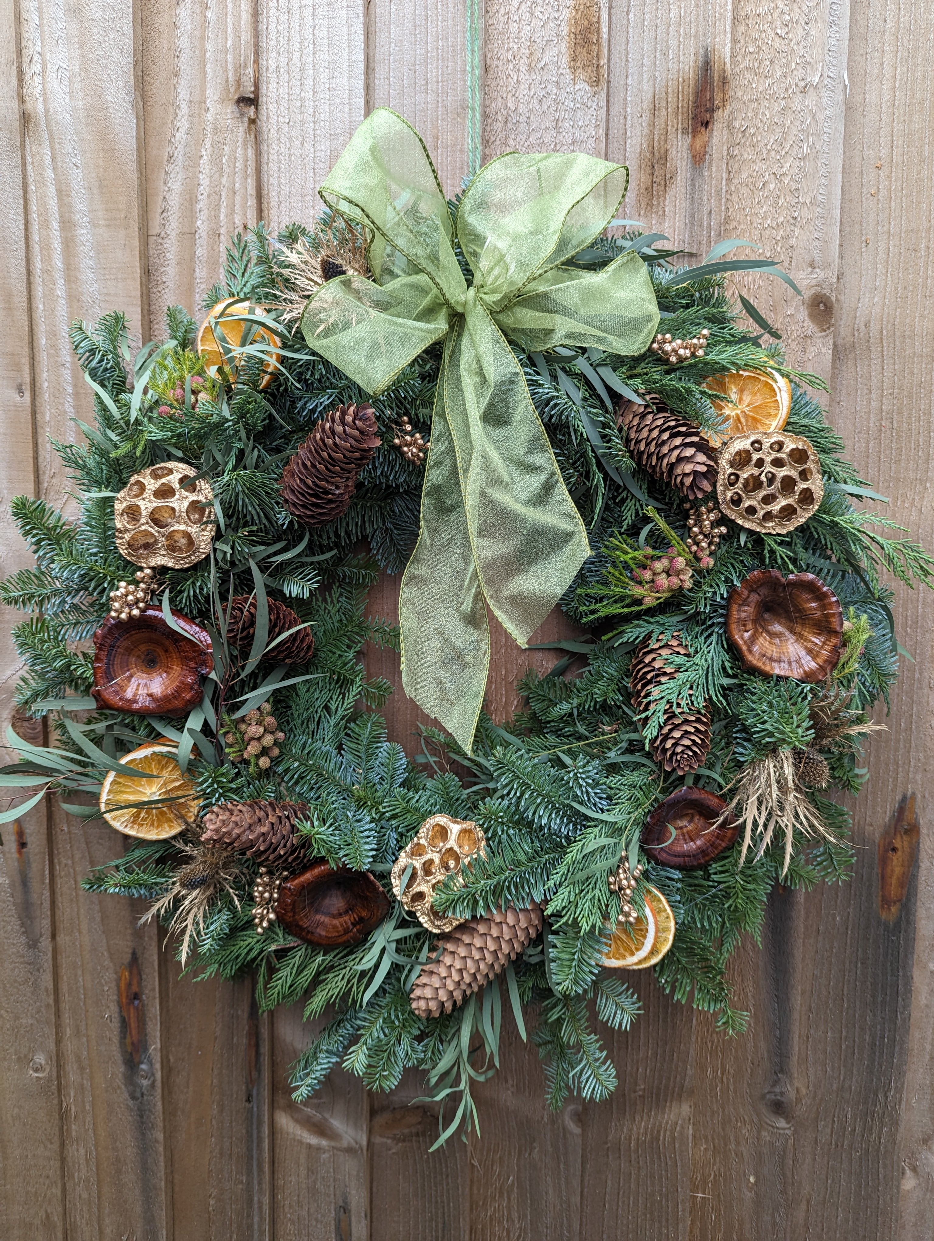 Christmas Wreath Gold theme